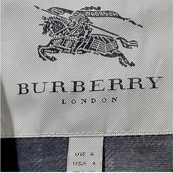 Burberry kensington gabardine black trench size 4. - Picture 7 of 7